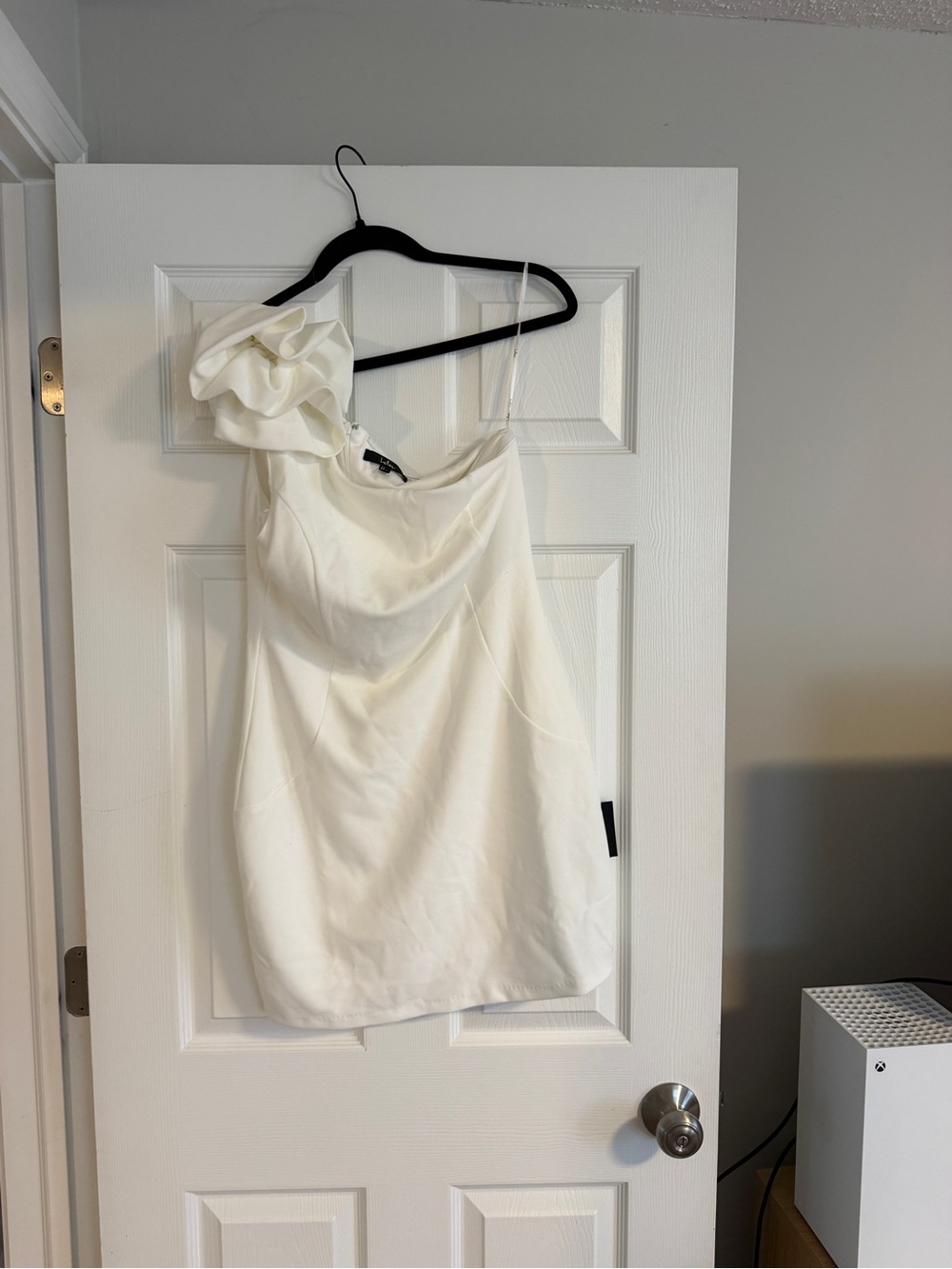 Oculus White One-Shoulder Satin Camisole with Ruffle Strap